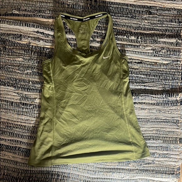 Nike Green Fitted Backless Tank Top - Picture 1 of 3